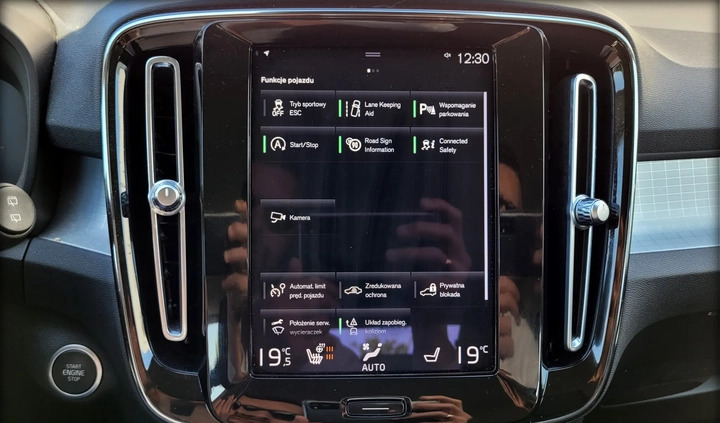 Volvo XC 40 cena 132555 przebieg: 55450, rok produkcji 2021 z Hajnówka małe 172